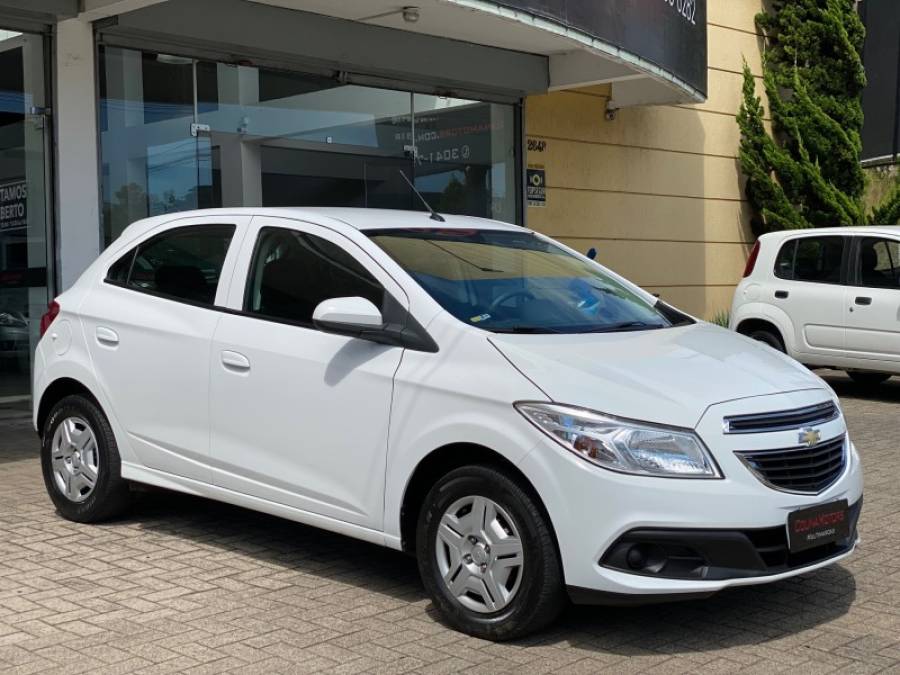 CHEVROLET - ONIX - 2013/2013 - Branca - R$ 45.900,00