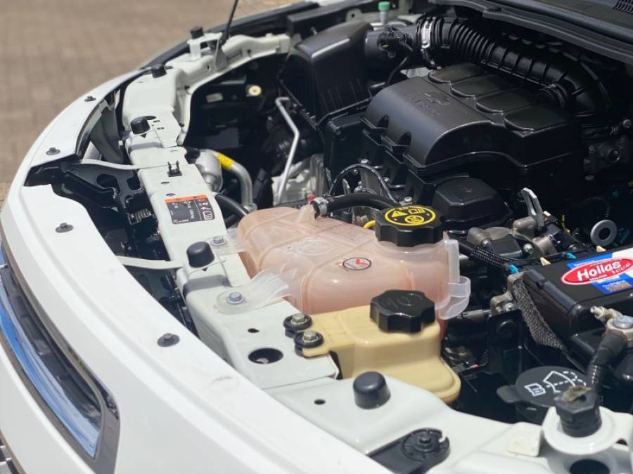 CHEVROLET - COBALT - 2012/2013 - Branca - R$ 42.900,00