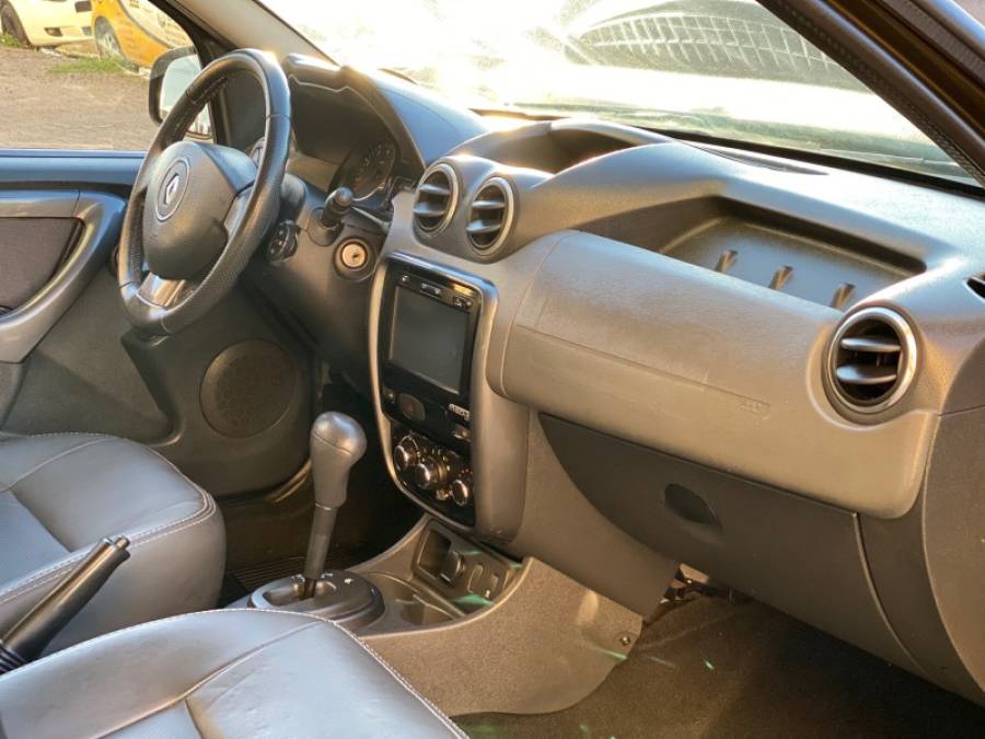 RENAULT - DUSTER - 2014/2015 - Verde - R$ 53.900,00