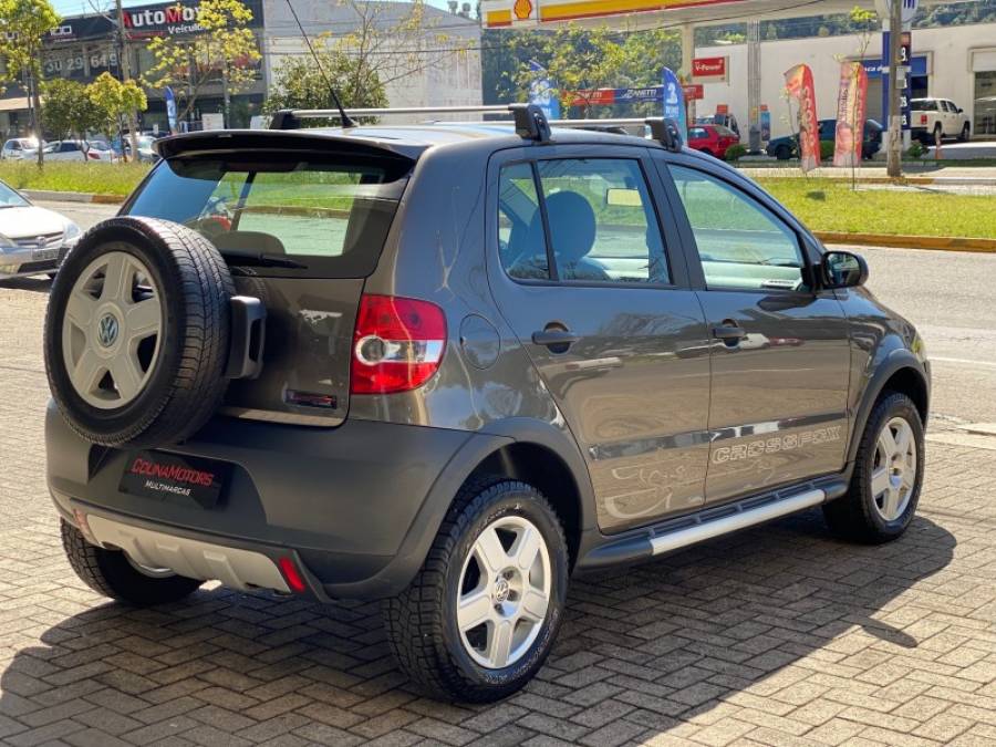 VOLKSWAGEN - CROSSFOX - 2009/2009 - Cinza - R$ 36.900,00