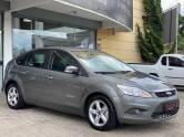 FORD - FOCUS - 2012/2013 - Cinza - R$ 45.900,00
