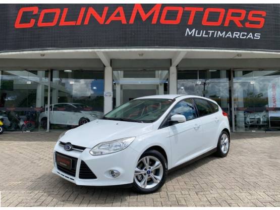 FORD - FOCUS - 2014/2015 - Branca - R$ 57.900,00