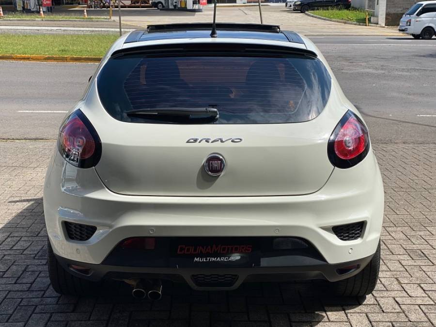 FIAT - BRAVO - 2016/2016 - Branca - R$ 57.900,00