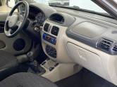 RENAULT - CLIO - 2003/2004 - Prata - R$ 25.900,00