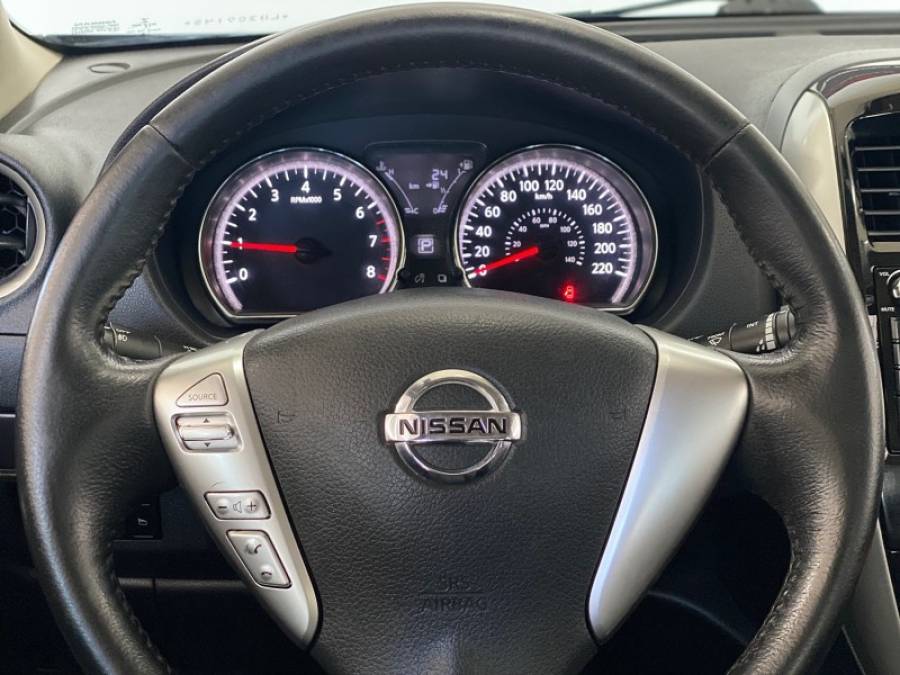 NISSAN - VERSA - 2019/2020 - Cinza - R$ 67.900,00