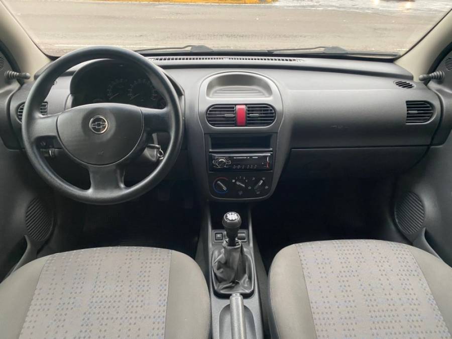 CHEVROLET - CORSA - 2010/2011 - Preta - R$ 32.900,00