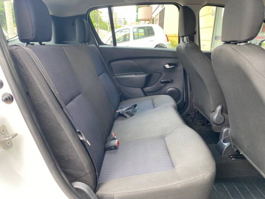 RENAULT - SANDERO - 2018/2018 - Branca - R$ 44.900,00