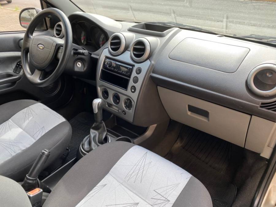 FORD - FIESTA - 2009/2009 - Bege - R$ 27.900,00