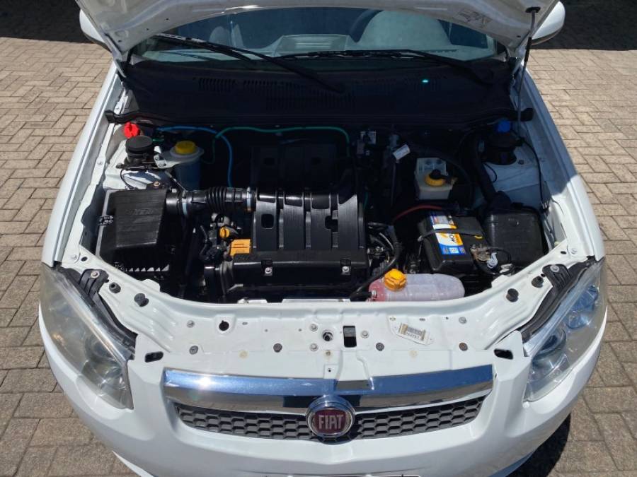 FIAT - PALIO - 2014/2015 - Branca - R$ 43.900,00