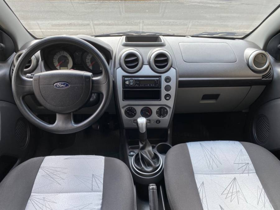 FORD - FIESTA - 2009/2009 - Bege - R$ 27.900,00