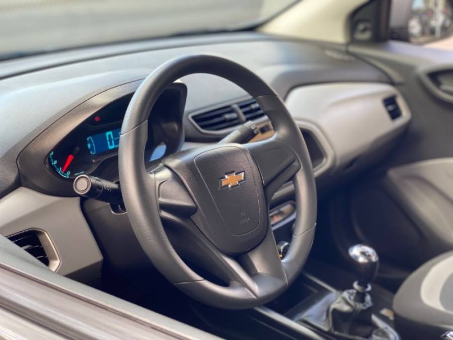 CHEVROLET - ONIX - 2016/2016 - Cinza - R$ 48.900,00