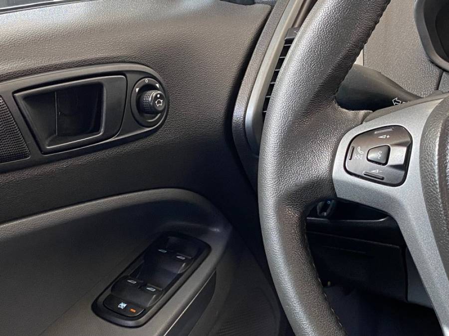 FORD - ECOSPORT - 2015/2015 - Prata - R$ 55.900,00