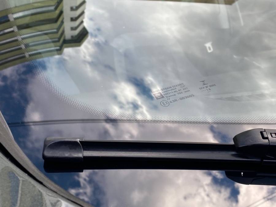 CHEVROLET - ONIX - 2016/2016 - Cinza - R$ 47.900,00