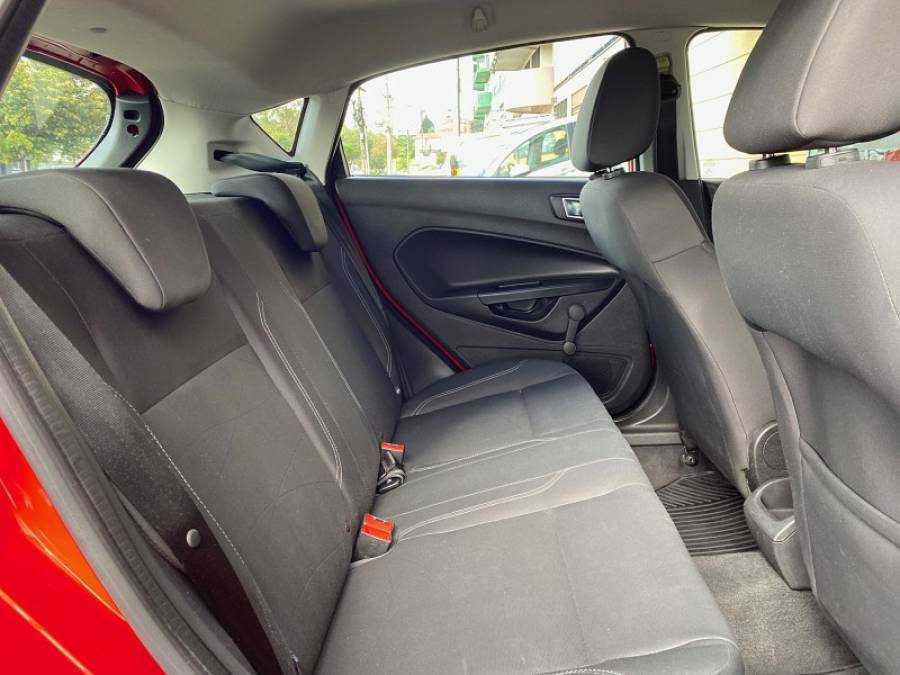 FORD - FIESTA - 2015/2015 - Vermelha - R$ 47.900,00