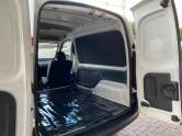 RENAULT - KANGOO - 2017/2018 - Branca - R$ 61.900,00