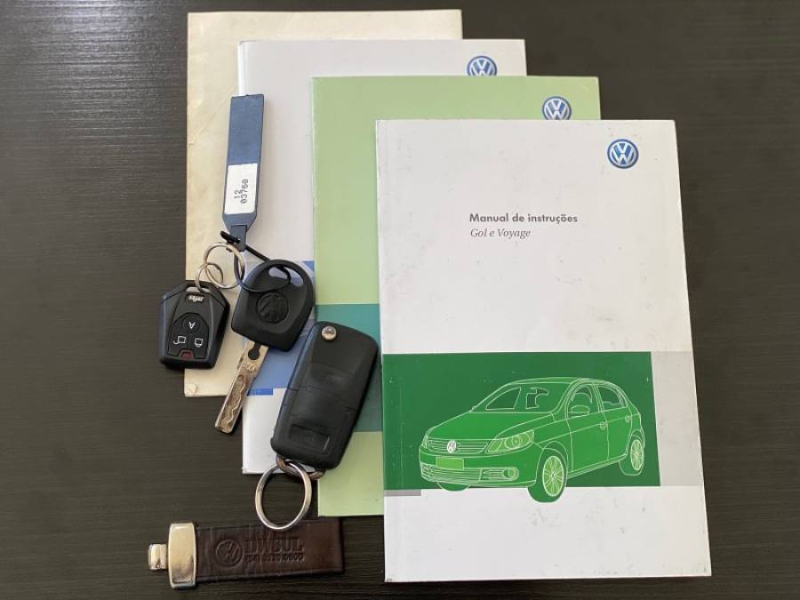 VOLKSWAGEN - GOL - 2009/2010 - Preta - R$ 27.900,00