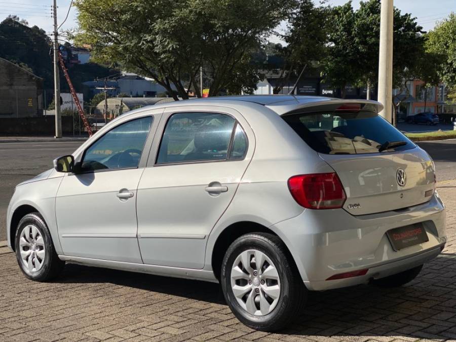 VOLKSWAGEN - GOL - 2014/2015 - Prata - R$ 41.900,00