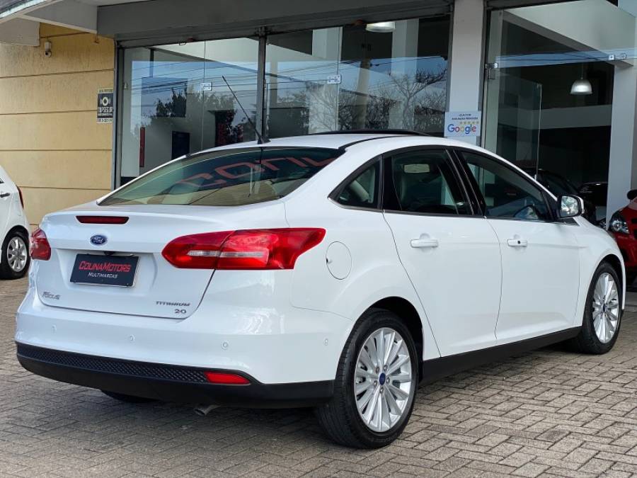 FORD - FOCUS - 2016/2016 - Branca - R$ 67.900,00