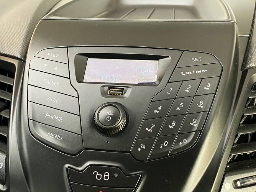 FORD - FIESTA - 2014/2014 - Branca - R$ 46.900,00