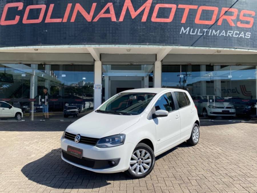 VOLKSWAGEN - FOX - 2013/2013 - Branca - R$ 37.900,00