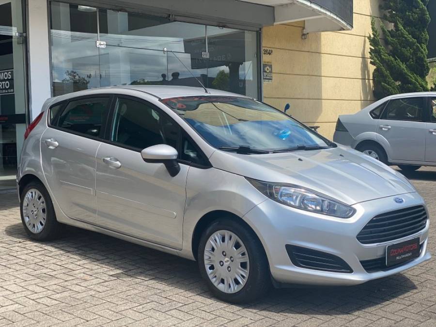 FORD - FIESTA - 2014/2014 - Prata - R$ 43.900,00