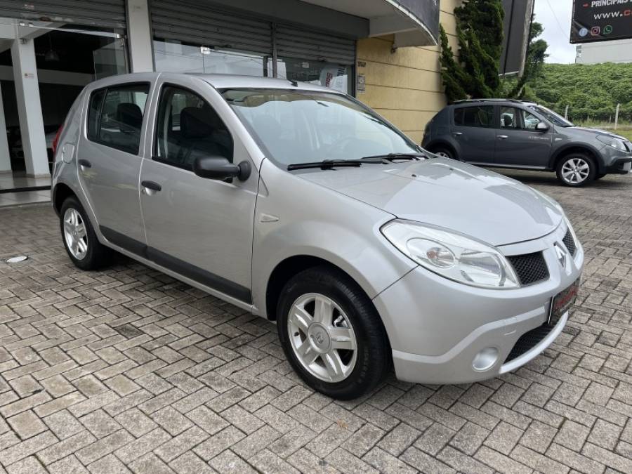 RENAULT - SANDERO - 2009/2009 - Prata - R$ 32.900,00