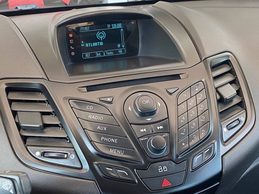 FORD - FIESTA - 2016/2016 - Branca - R$ 51.900,00