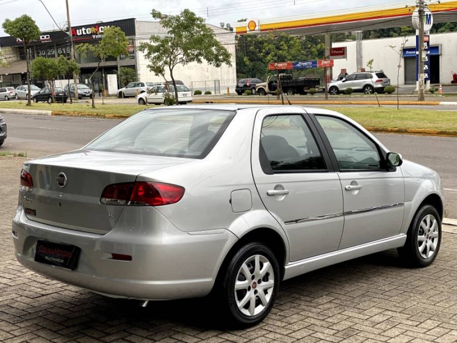 FIAT - SIENA - 2011/2011 - Prata - R$ 28.900,00