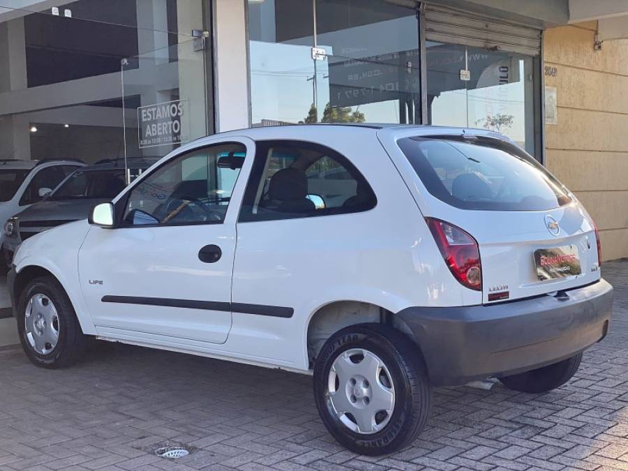 CHEVROLET - CELTA - 2009/2010 - Branca - R$ 25.900,00