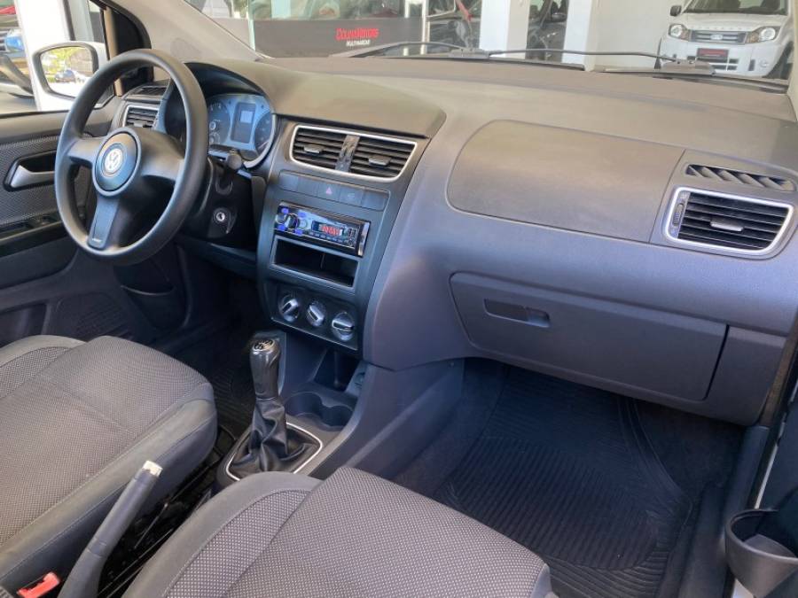VOLKSWAGEN - FOX - 2012/2012 - Branca - R$ 29.900,00