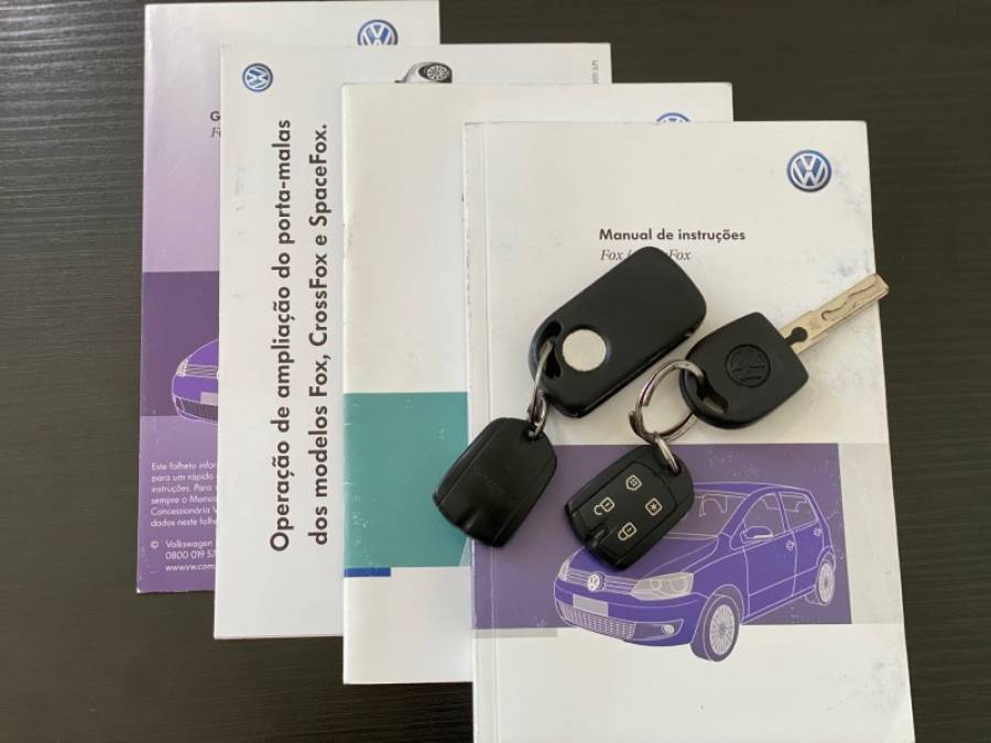 VOLKSWAGEN - FOX - 2012/2012 - Branca - R$ 29.900,00