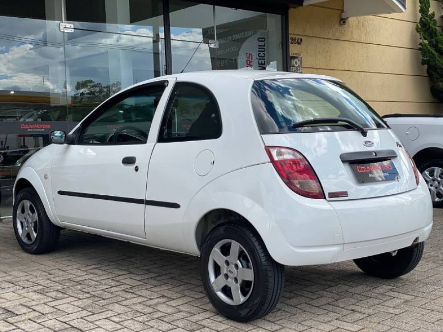FORD - KA - 2004/2005 - Branca - R$ 19.900,00