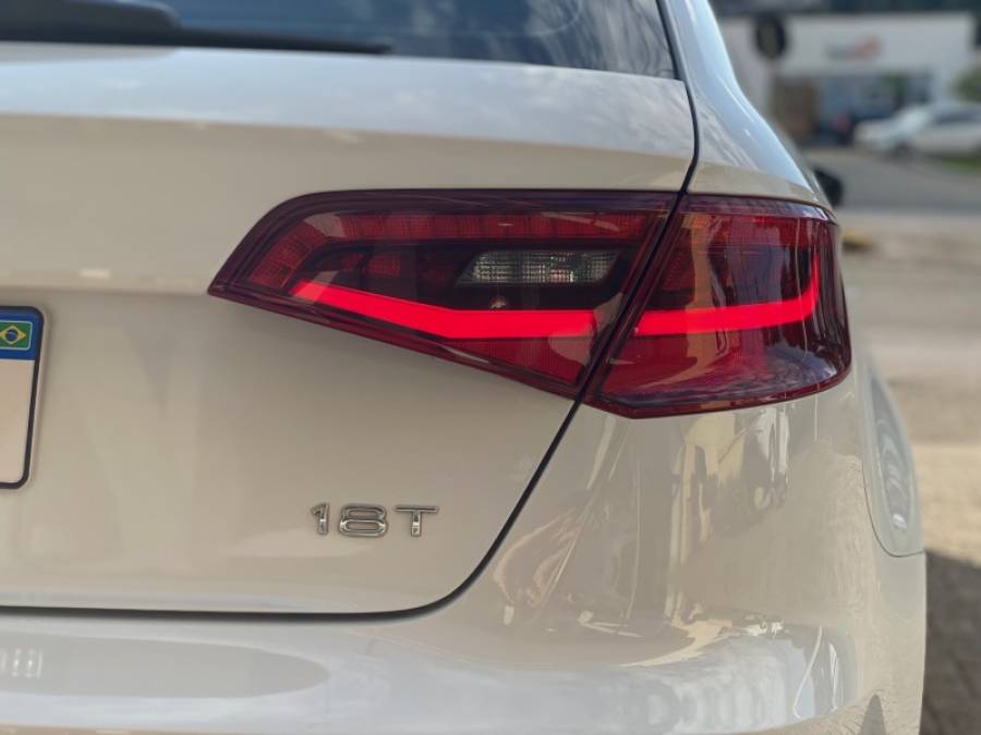 AUDI - A3 - 2014/2014 - Branca - R$ 84.900,00