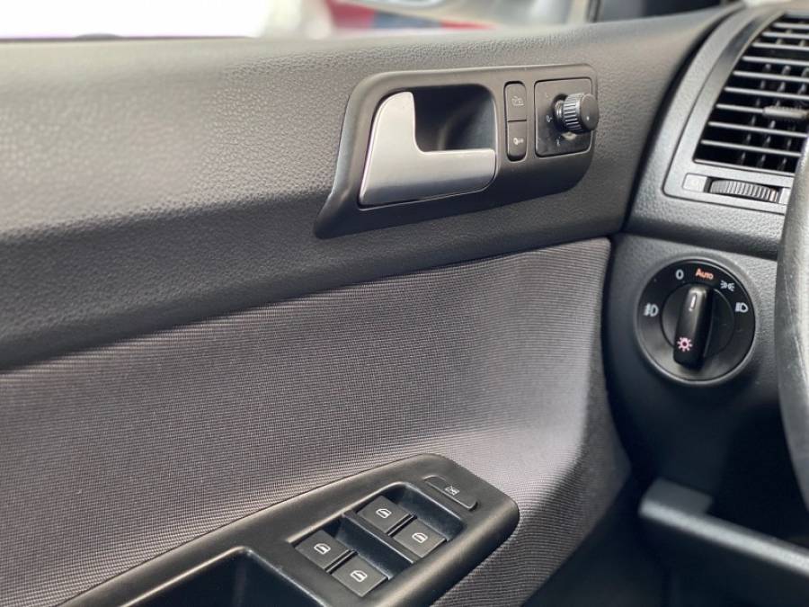 VOLKSWAGEN - POLO - 2012/2013 - Branca - R$ 47.900,00