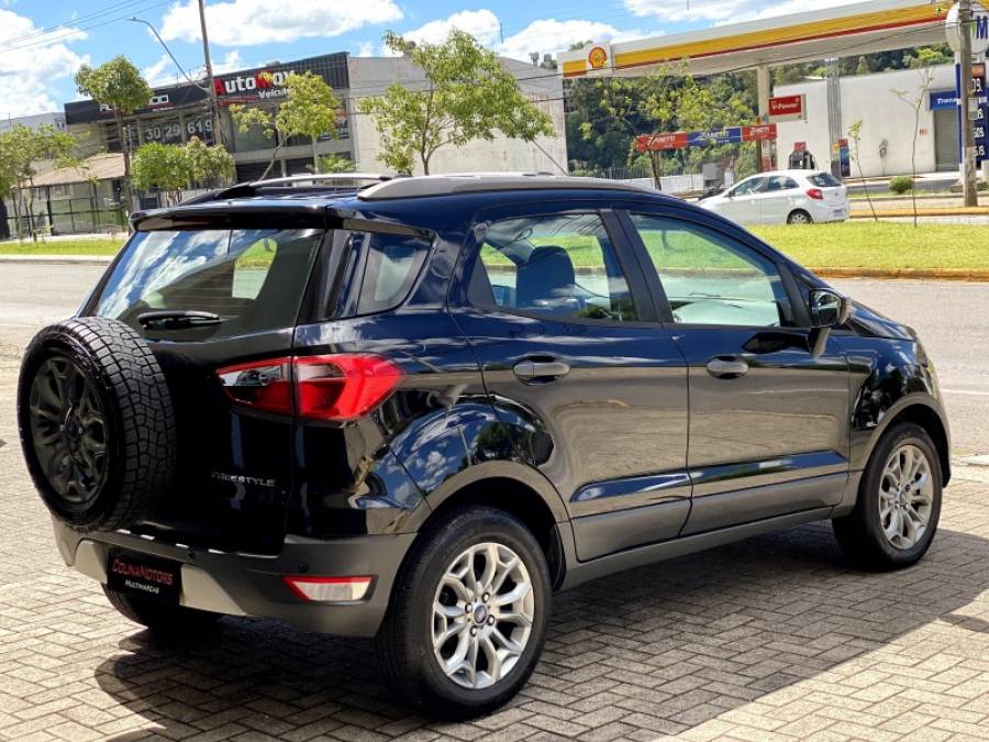 FORD - ECOSPORT - 2014/2015 - Preta - R$ 56.900,00