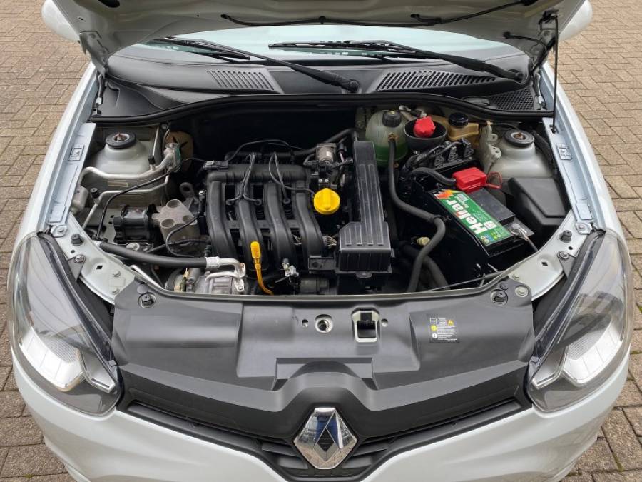 RENAULT - CLIO - 2016/2016 - Branca - R$ 37.900,00