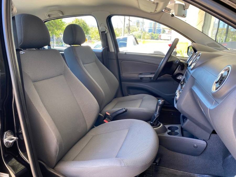 VOLKSWAGEN - GOL - 2009/2010 - Preta - R$ 27.900,00