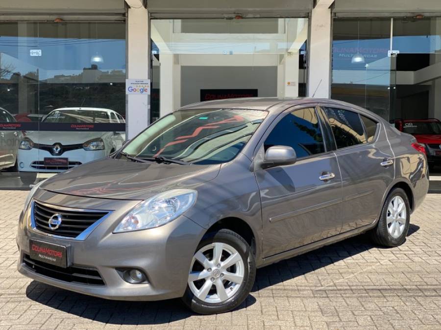 NISSAN - VERSA - 2014/2014 - Cinza - R$ 43.900,00
