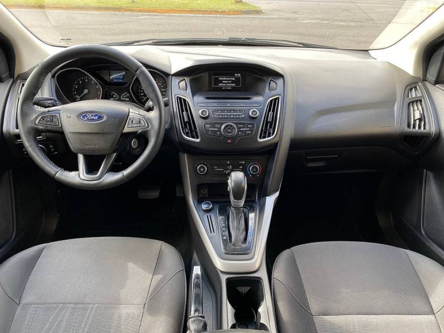 FORD - FOCUS - 2016/2016 - Preta - R$ 56.900,00
