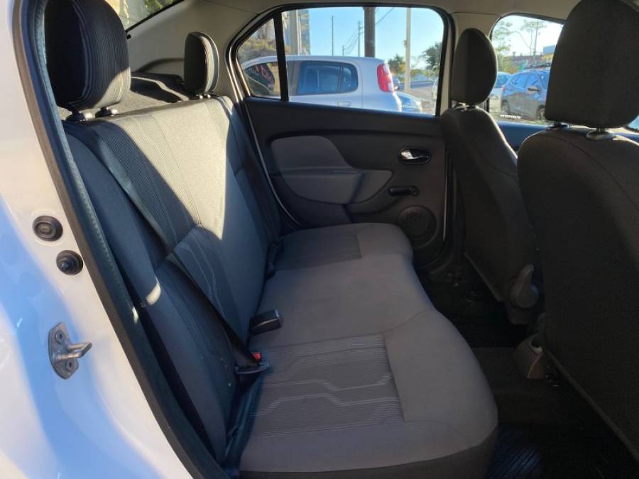 RENAULT - LOGAN - 2015/2015 - Branca - R$ 36.900,00