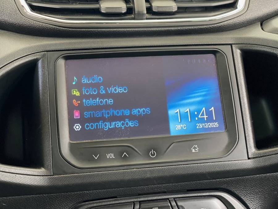 CHEVROLET - ONIX - 2015/2015 - Branca - R$ 53.900,00