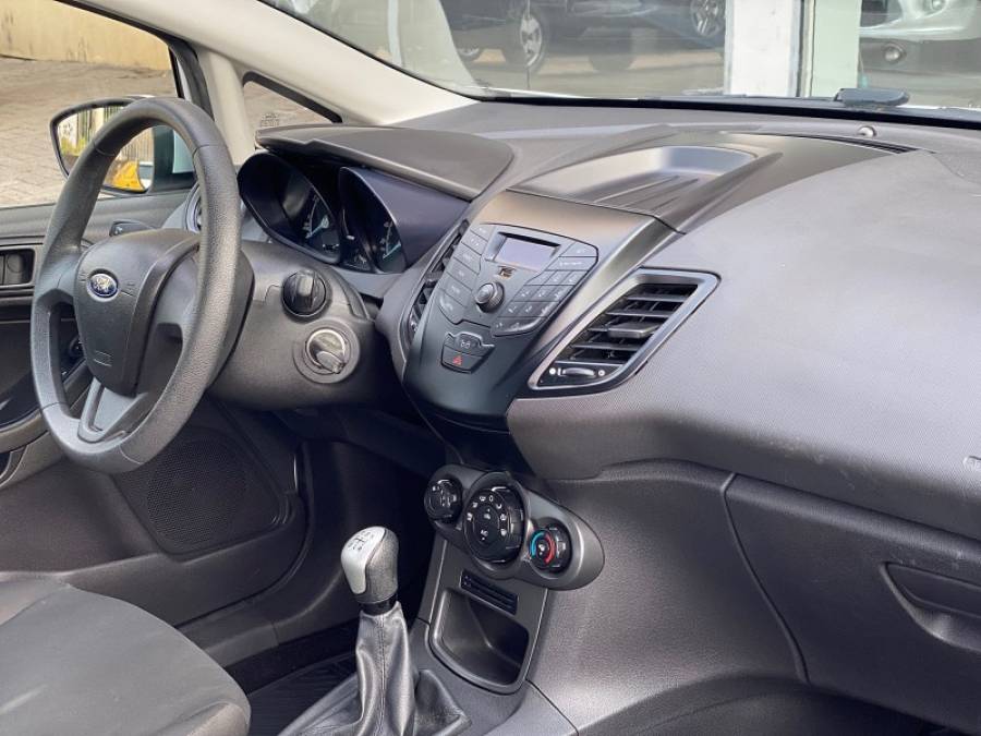 FORD - FIESTA - 2014/2014 - Branca - R$ 46.900,00