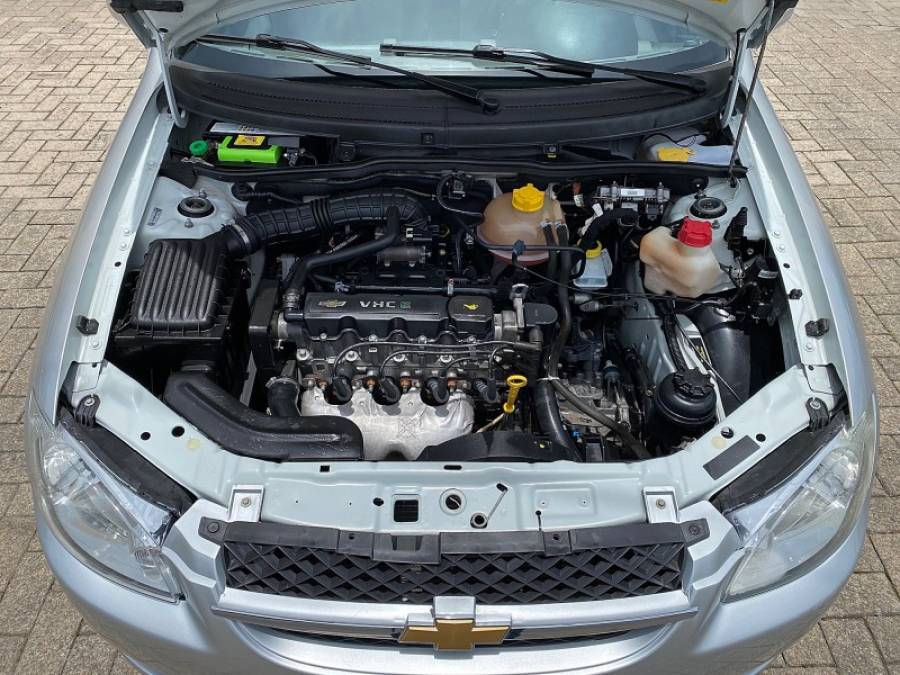 CHEVROLET - CLASSIC - 2013/2013 - Prata - R$ 28.900,00