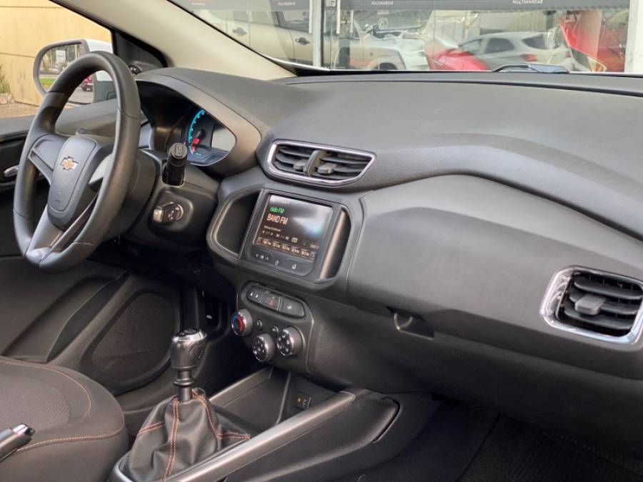 CHEVROLET - ONIX - 2014/2014 - Branca - R$ 55.900,00
