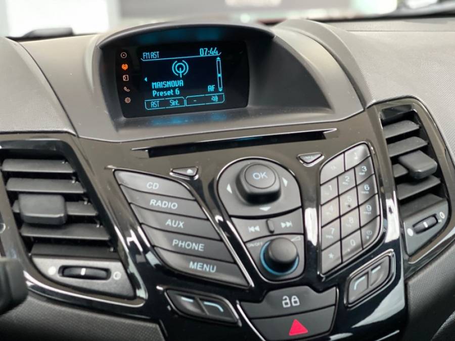 FORD - FIESTA - 2014/2014 - Preta - R$ 47.900,00