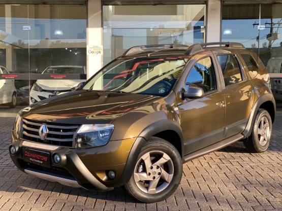 RENAULT - DUSTER - 2014/2015 - Verde - R$ 55.900,00