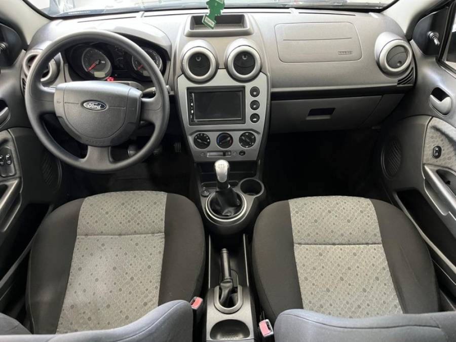 FORD - FIESTA - 2014/2014 - Preta - R$ 35.900,00