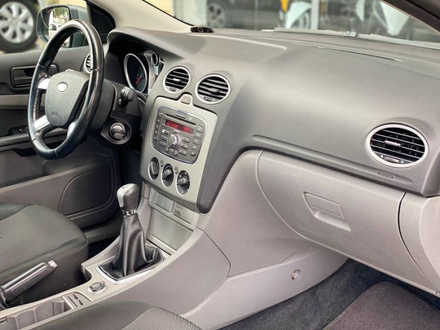 FORD - FOCUS - 2012/2013 - Cinza - R$ 45.900,00