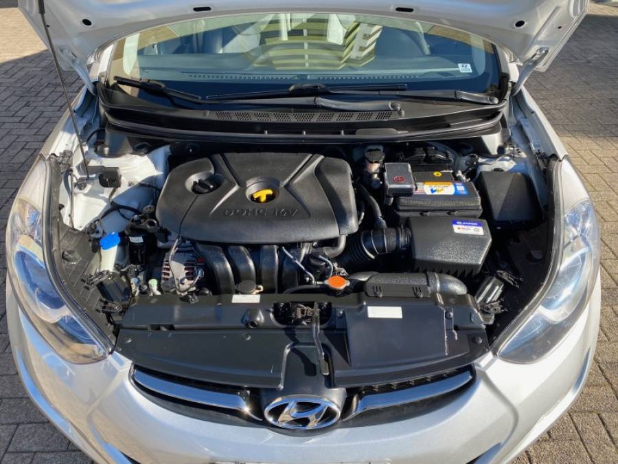HYUNDAI - ELANTRA - 2012/2012 - Prata - R$ 65.900,00