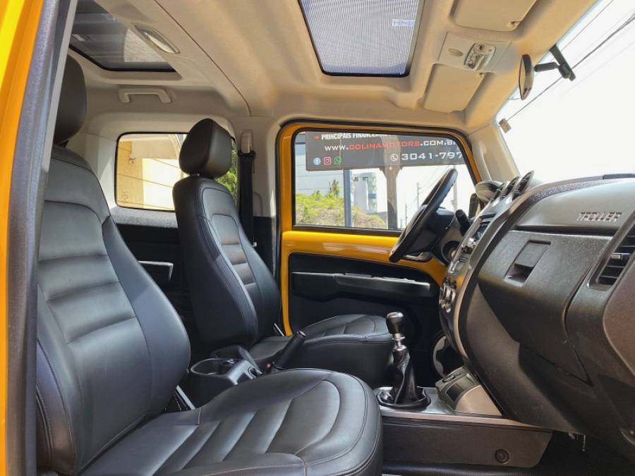 TROLLER - T4 - 2015/2015 - Amarela - R$ 159.900,00